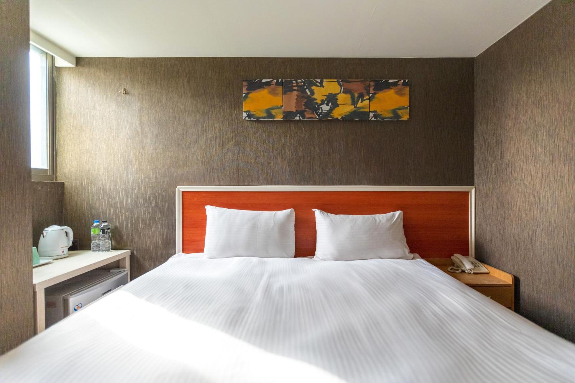 E Lim Hotel Zhongli Luaran gambar